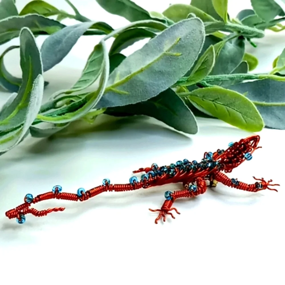 Handmade Copper Wire Lizard Gecko Pin Brooch With Beads - Picture 7 of 7